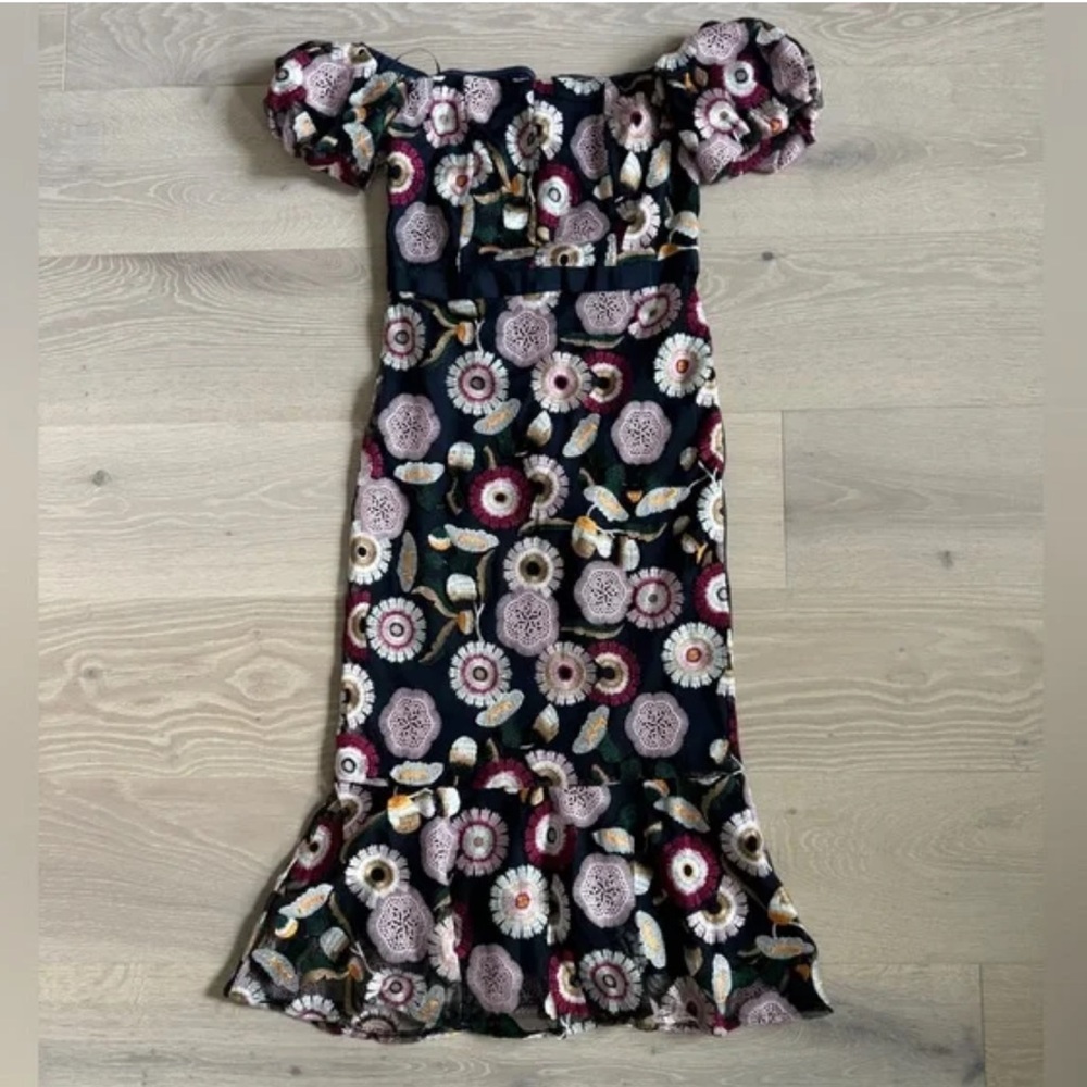 Sam Edelman Off The Shoulder Floral Embroidered MIDI Dress. - Picture 2 of 5